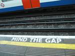 London Tube Piccadilly Line, Mind the Gap - 12-07-2008